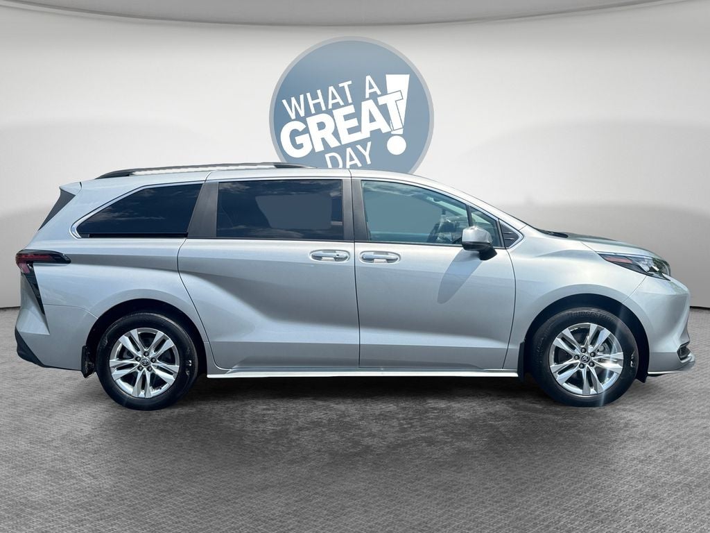 2025 Toyota Sienna — side profile view